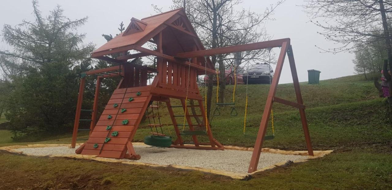 Chaloupka Slamenka Villa Loučná pod Klínovcem Eksteriør billede